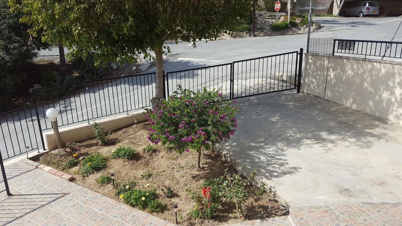 Lazaros Pissouri Apartments エクステリア 写真