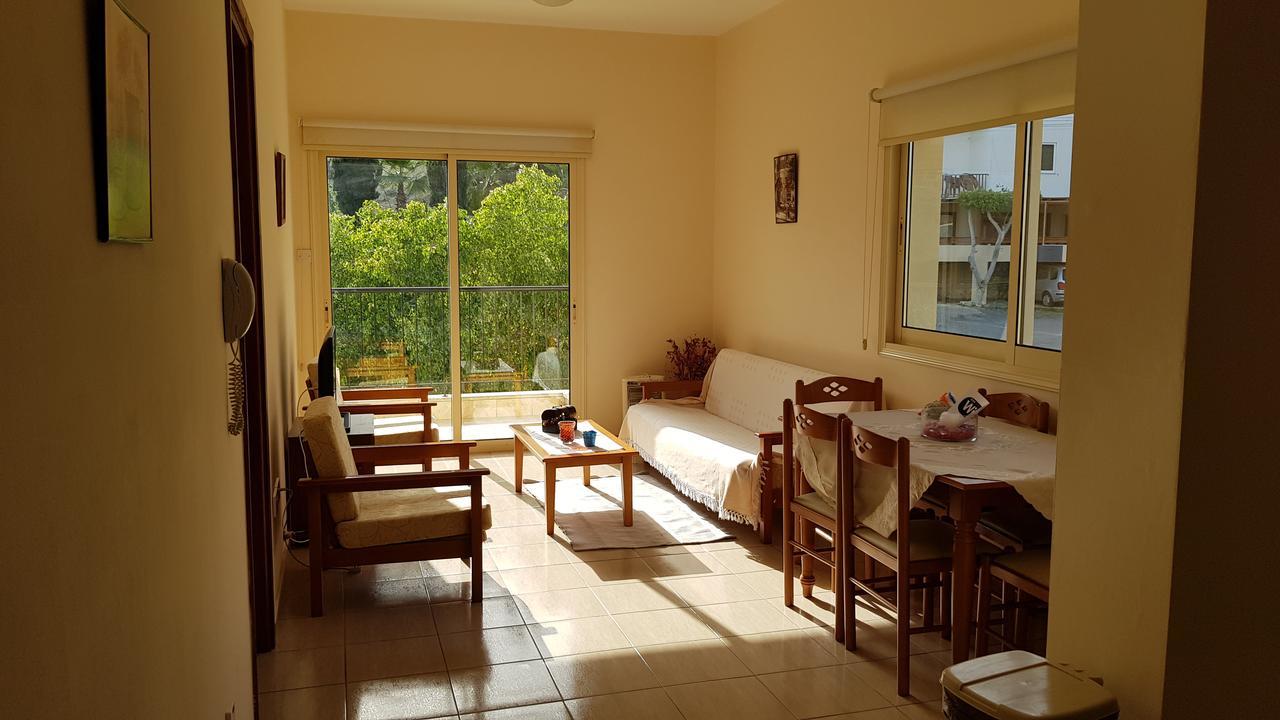 Lazaros Pissouri Apartments エクステリア 写真